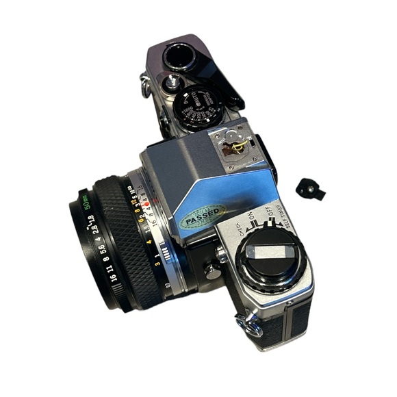 Olympus OM-10 35mm Film Camera - Picture 3 of 13